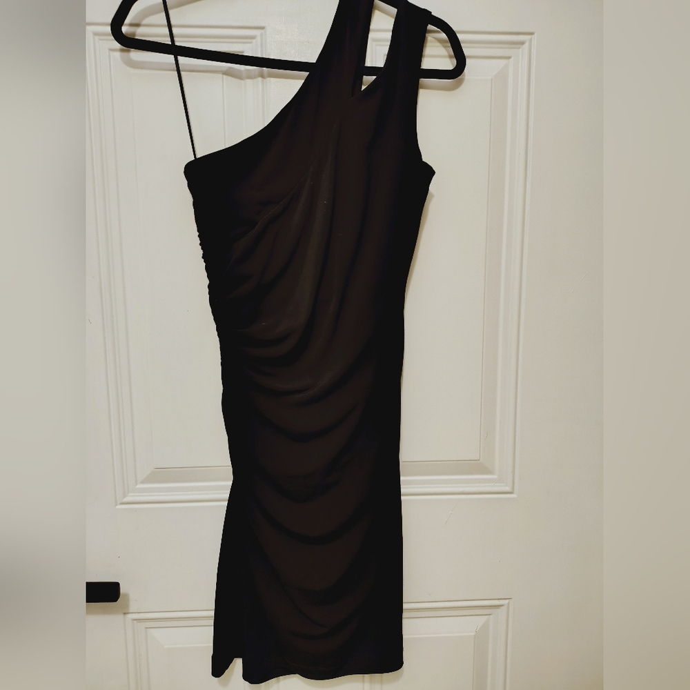 Max & Cleo Chic Black One-Shoulder Dress